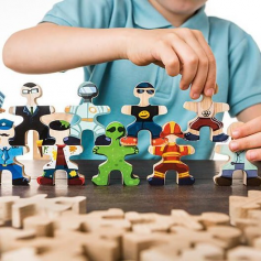 Set de 32 personnages Flockmen en bois naturel + pack autocollants