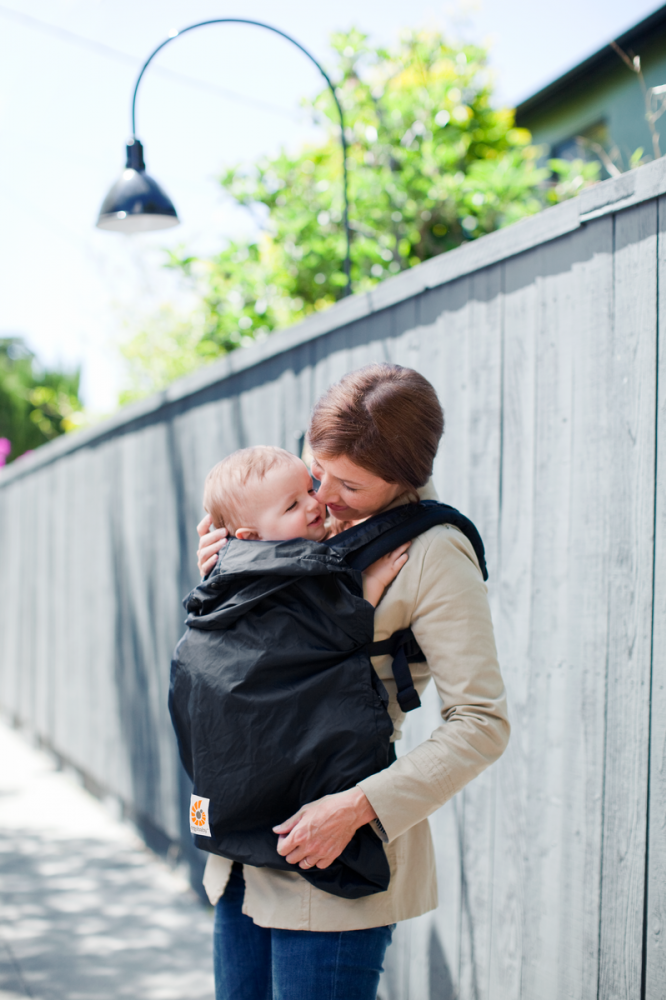 Couverture Cocon Pluie impermeable Ergobaby - Archives Ergobaby