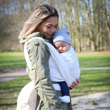 Écharpe de portage – tagged jouet – Bébé de lait